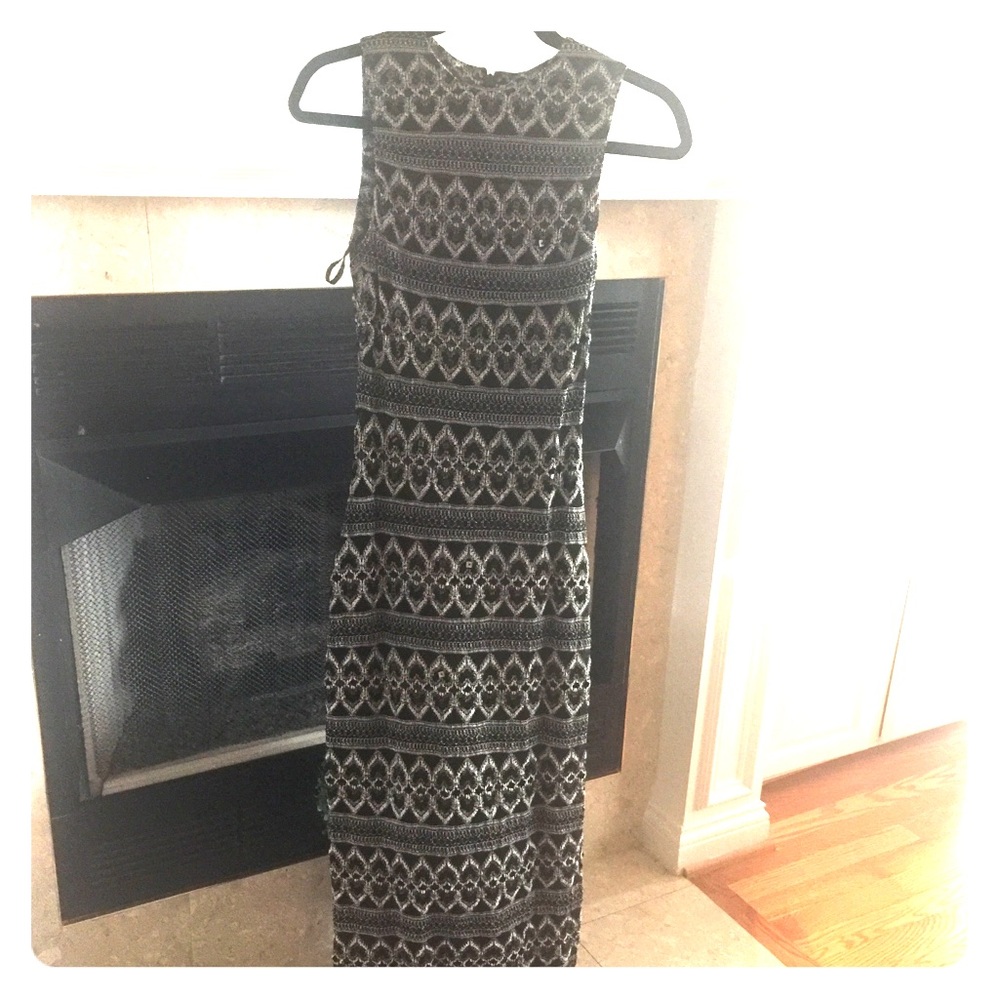 Long Black Creme Dress Lined wrinkle free